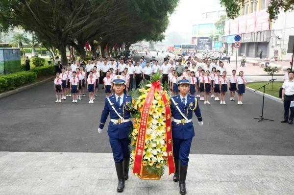 上杭县举行2025年烈士纪念日活动